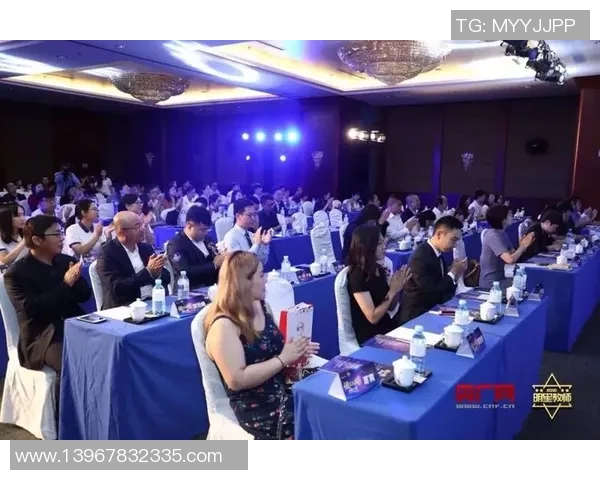 各国足球明星齐聚一堂展现风采与荣耀的盛会