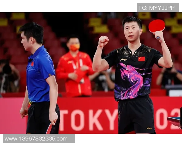 马龙与足球明星同框合影展现运动魅力与友谊的精彩瞬间